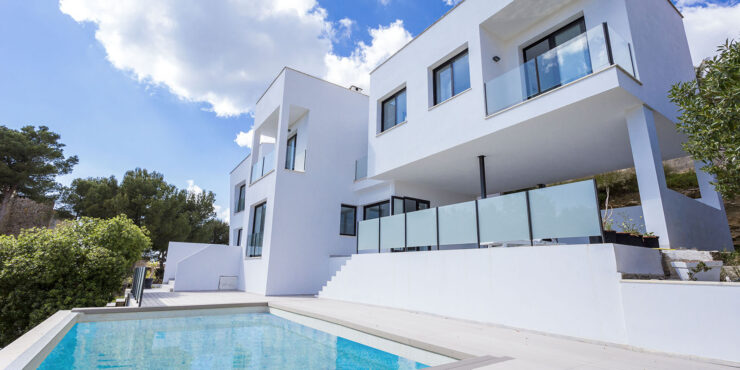 Immobilien Mallorca : Moderne Villa in beliebter Südlage