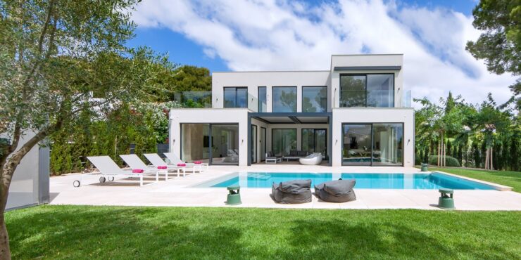 Luxus Neubau Villa der Extraklasse in beliebter Wohnlage
