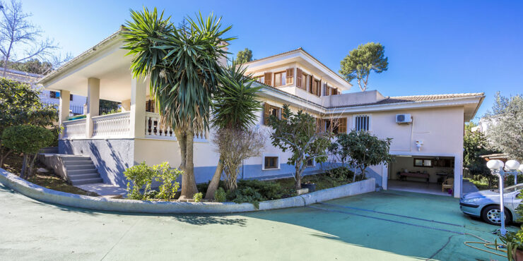 Mediterrane Villa in ruhiger Wohnlage