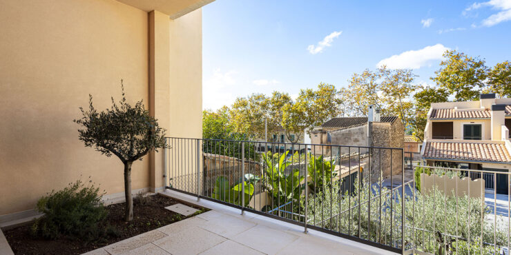 Modernes Neubau- Reihenendhaus mit mediterranen Akzenten