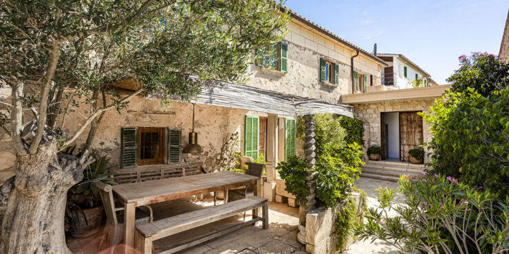 Mediterrane Villa im Fincastil mit Ferienvermietungslizenz