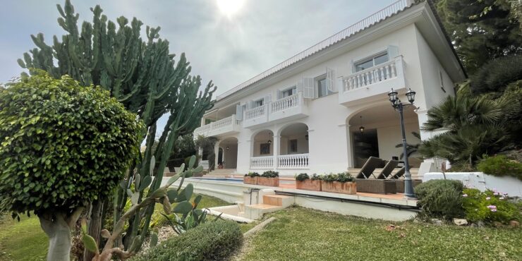 Charmante Villa mit phänomenalem Panoramablick